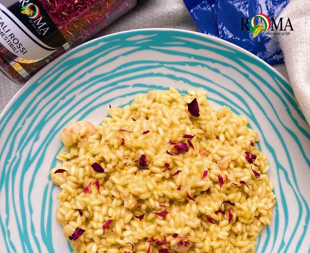 Risotto Zafferano, Gamberetti e Petali Rossi