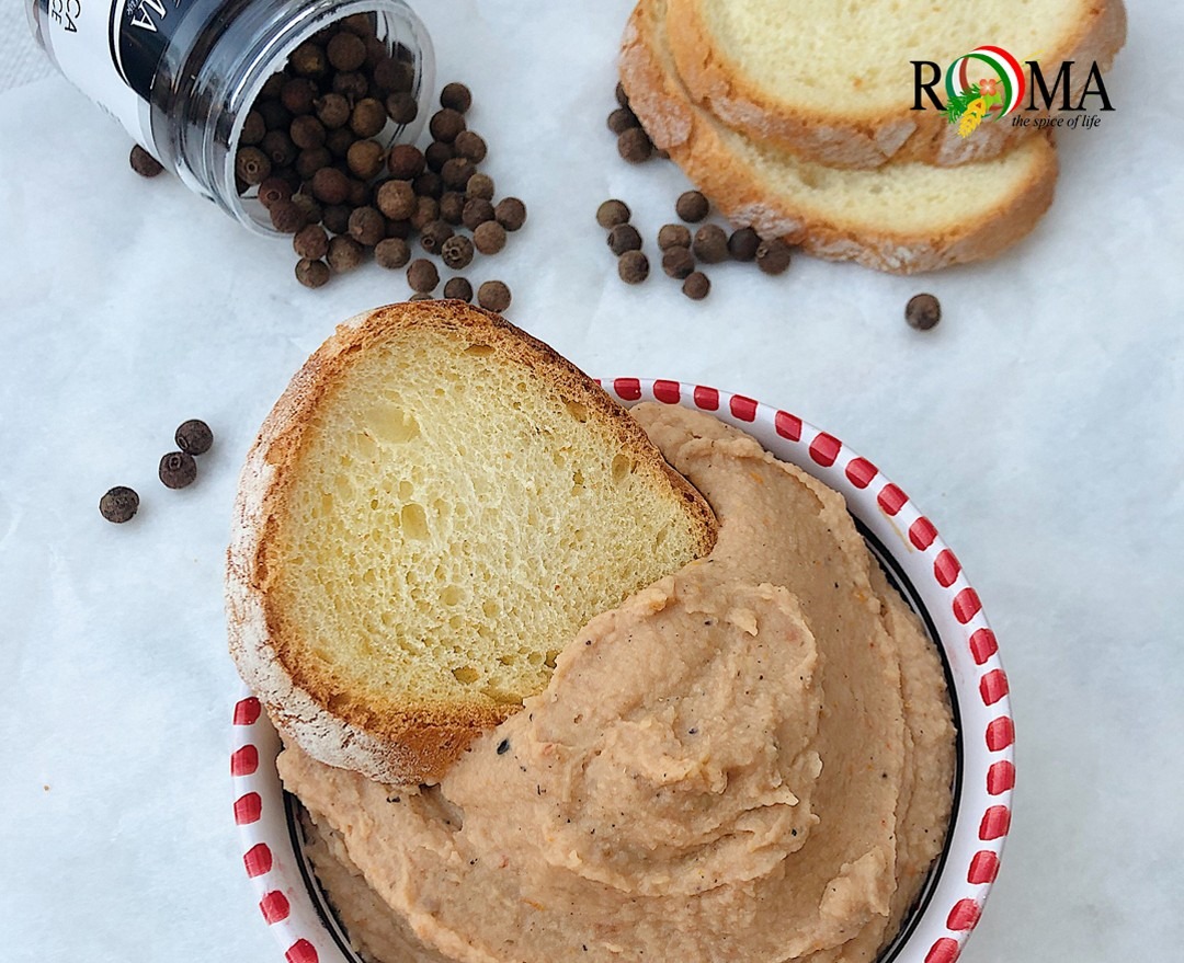 Hummus di Ceci e pomodori secchi profumato al Pepe di Giamaica
